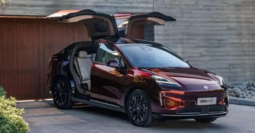 GAC Hyptec HT: O carro elétrico que se destaca por suas portas asa de gaivota
