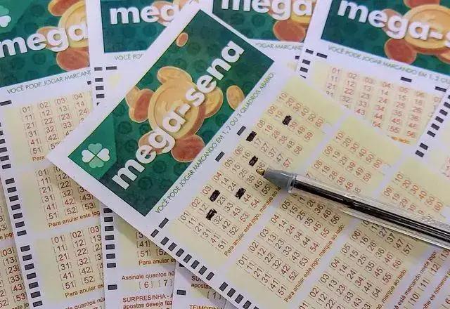 Mega-Sena acumula e chega a R$ 7,5 milhões; veja os números sorteados