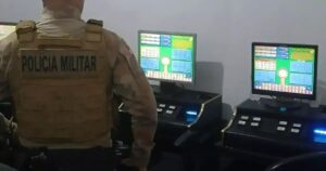 Polícia apreende 22 máquinas caça-níquel em operação em Itajaí