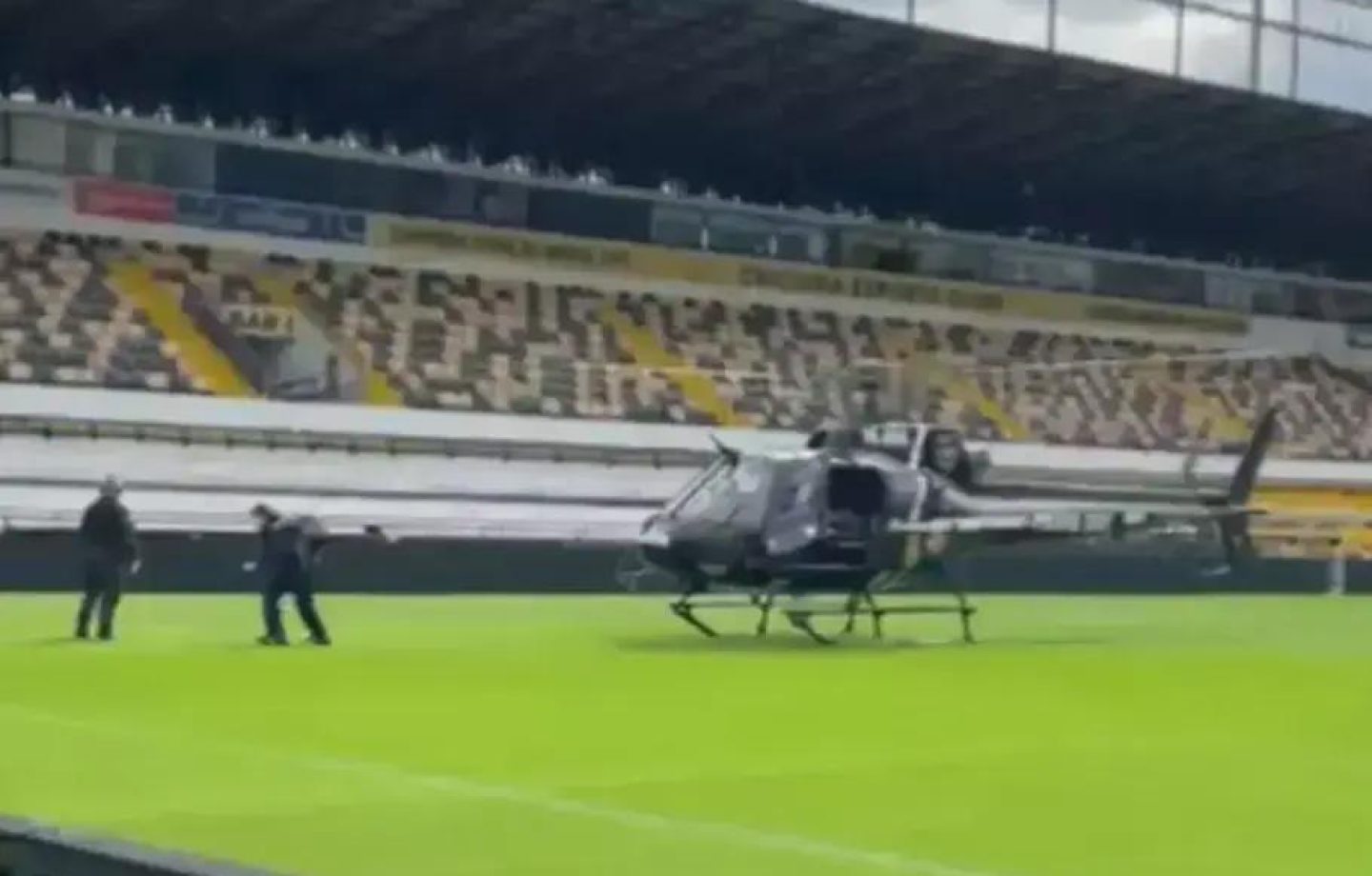 Funcionário fica ferido após ser atingido por caminhão em Criciúma