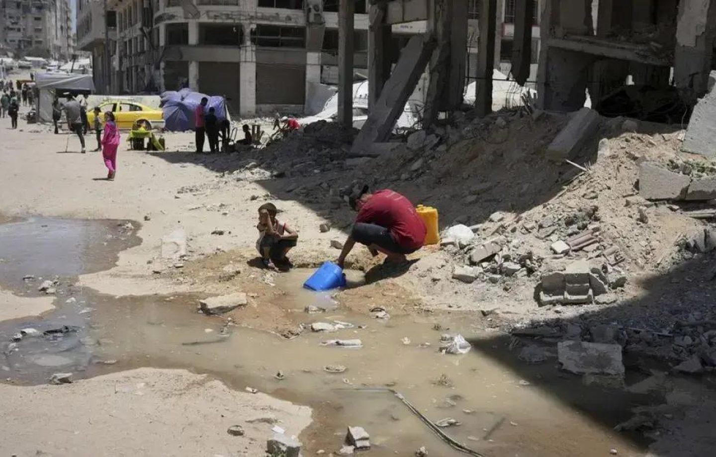 Israel intensifica ofensiva ao colocar todas as forças em Gaza