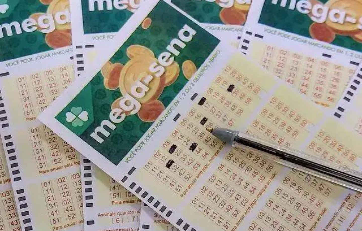 Mega-Sena acumula e chega a R$ 7,5 milhões; veja os números sorteados